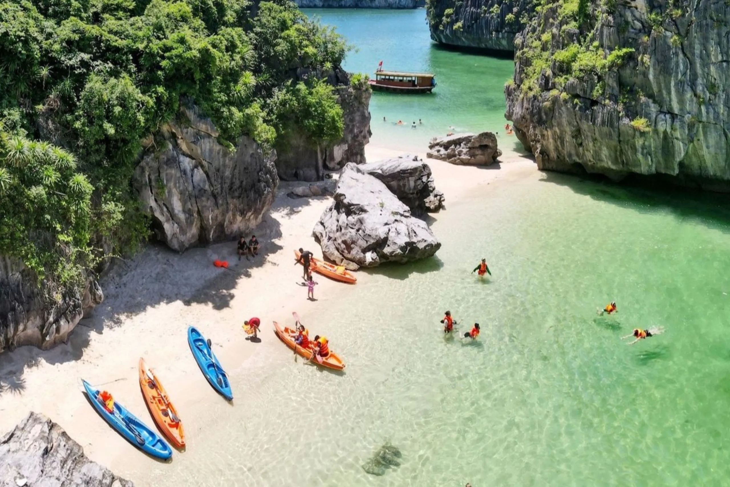 Tour 1 Ngày Vịnh Lan Hạ - Du Thuyền DAIICHI CRUISE (Không đi làng Việt Hải)