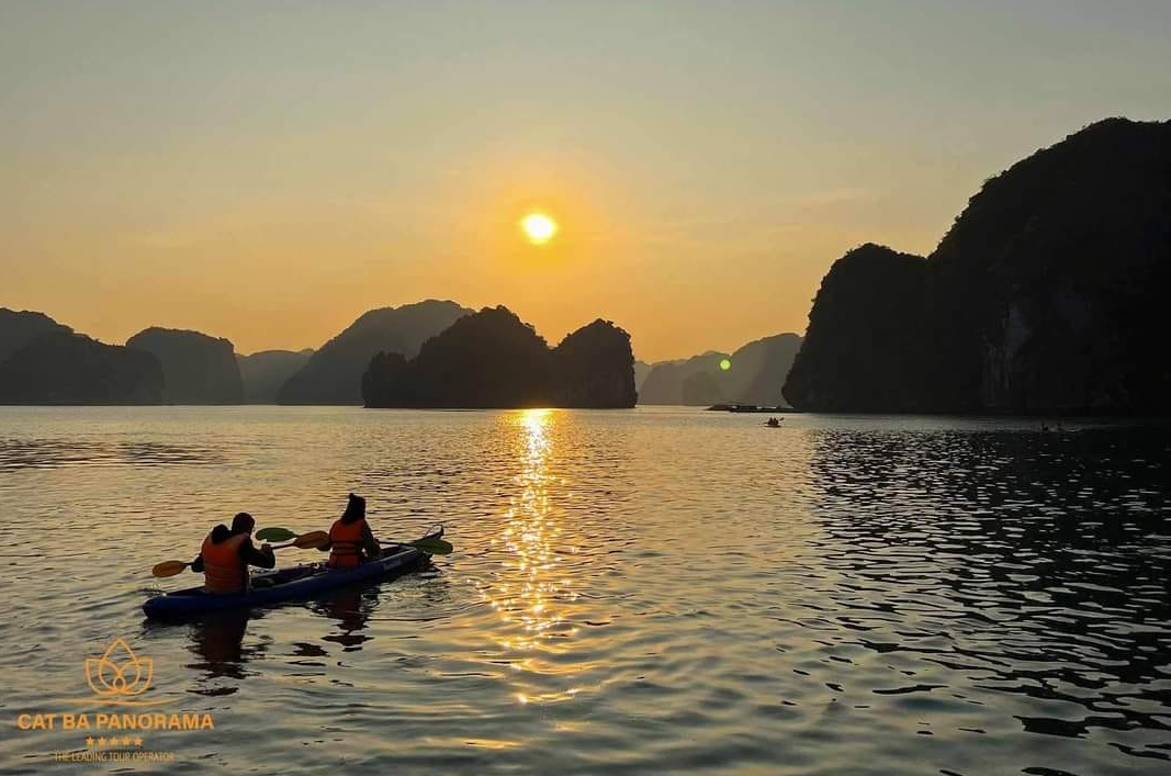 Tour Nửa Ngày Ngắm Hoàng Hôn - Du Thuyền PANORAMA - Vịnh Lan Hạ