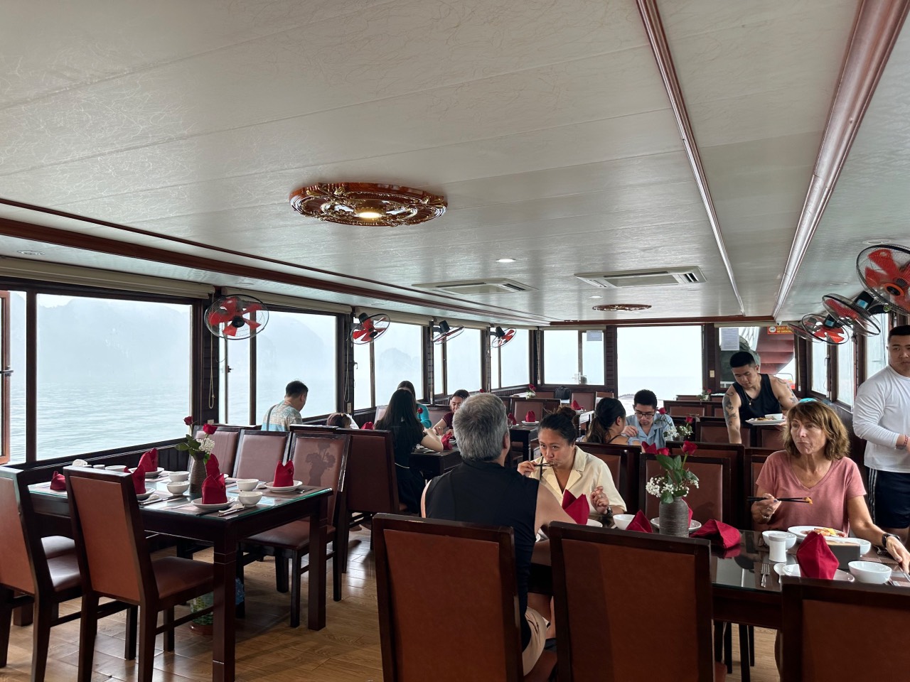 Tour 1 Ngày Vịnh Lan Hạ - Du Thuyền DAIICHI CRUISE (Không đi làng Việt Hải)