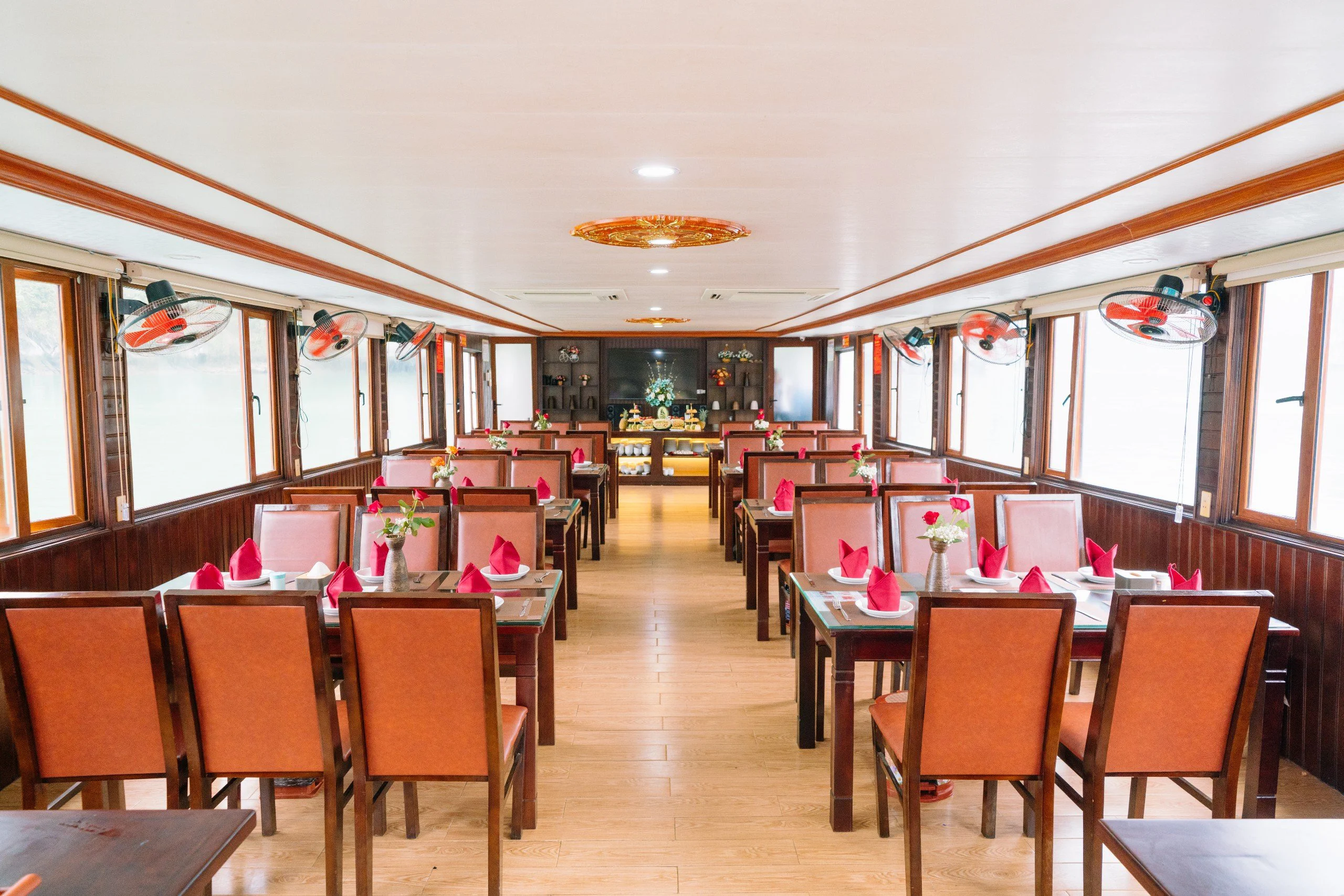 Tour 1 Ngày Vịnh Lan Hạ - Du Thuyền DAIICHI CRUISE (Không đi làng Việt Hải)