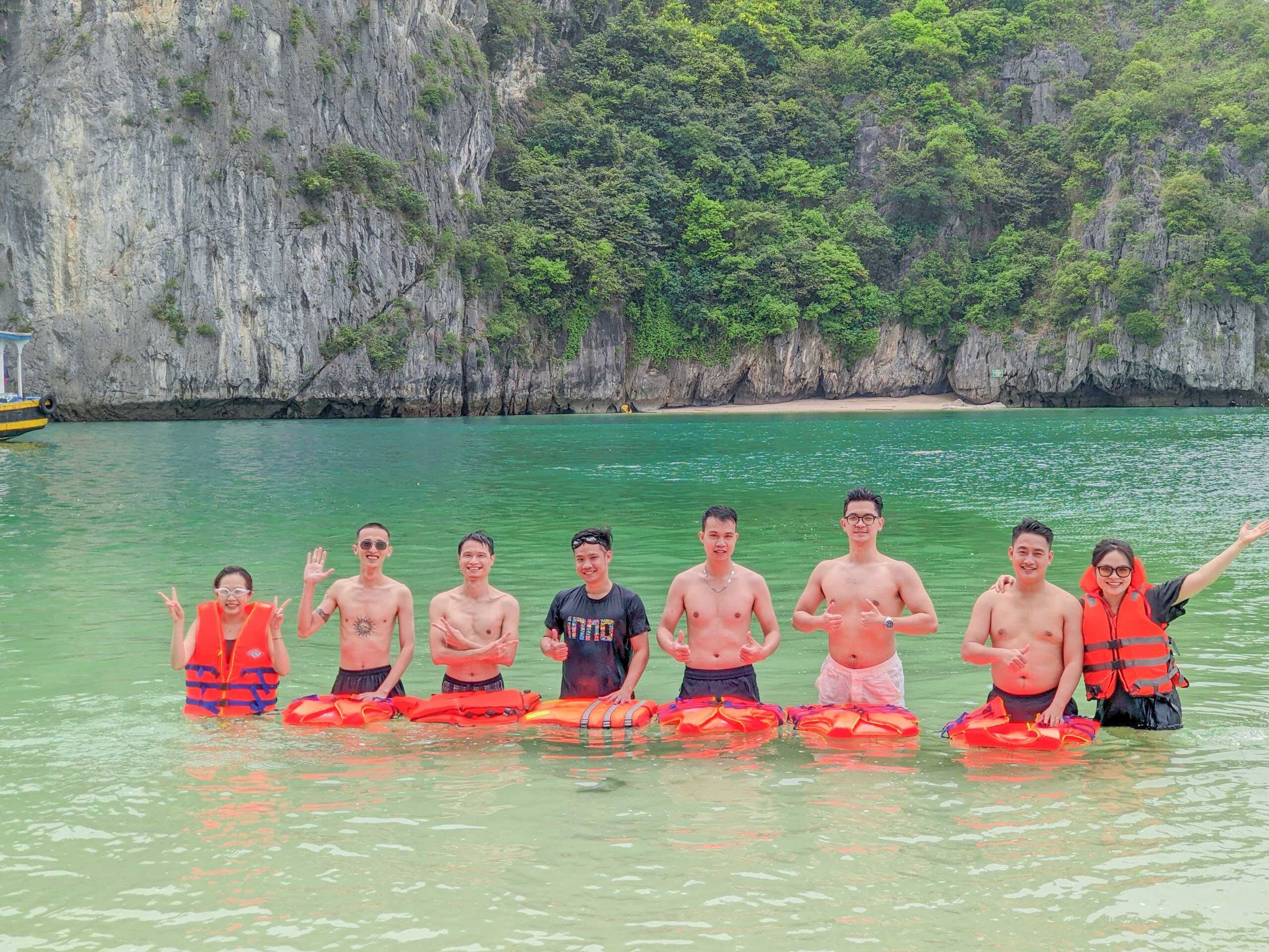 Tour 1 Ngày Vịnh Lan Hạ - Du Thuyền DAIICHI CRUISE (Không đi làng Việt Hải)