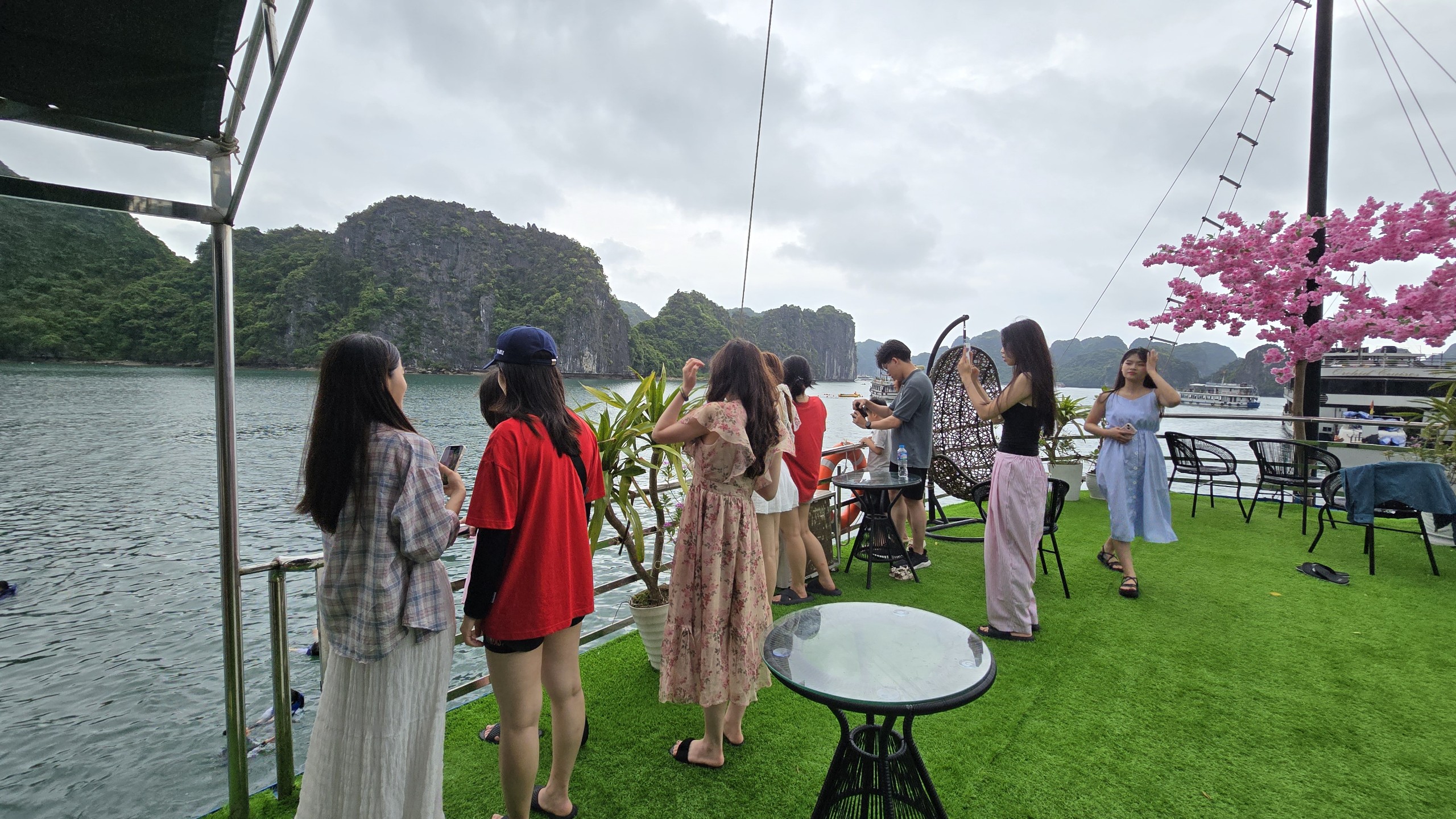 Tour 1 Ngày Vịnh Lan Hạ - Du Thuyền CÁT BÀ BAY CRUISE
