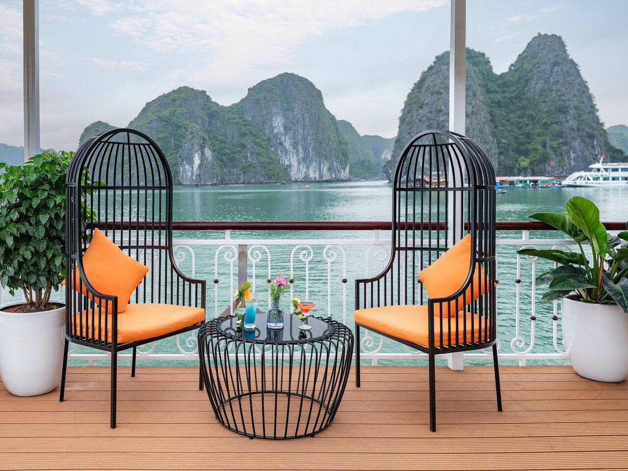 Tour 1 Ngày Vịnh Lan Hạ - Du Thuyền SERENITY PREMIUM CRUISE 2
