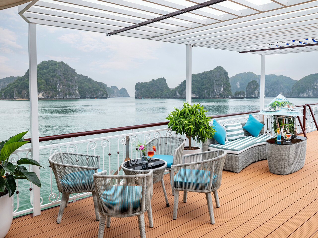 Tour 1 Ngày Vịnh Lan Hạ - Du Thuyền SERENITY PREMIUM CRUISE 2