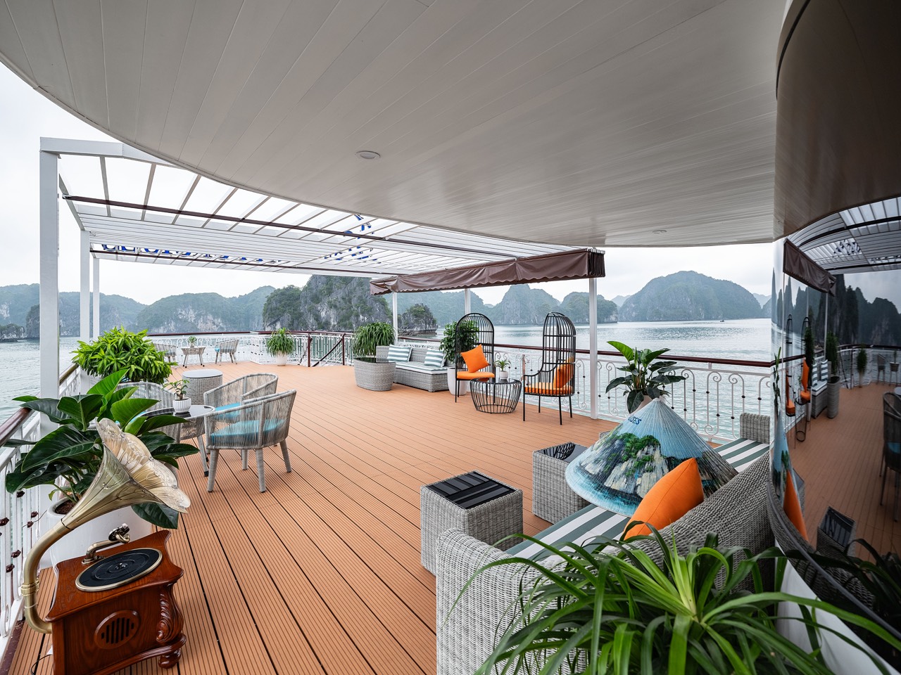 Tour 1 Ngày Vịnh Lan Hạ - Du Thuyền SERENITY PREMIUM CRUISE 2