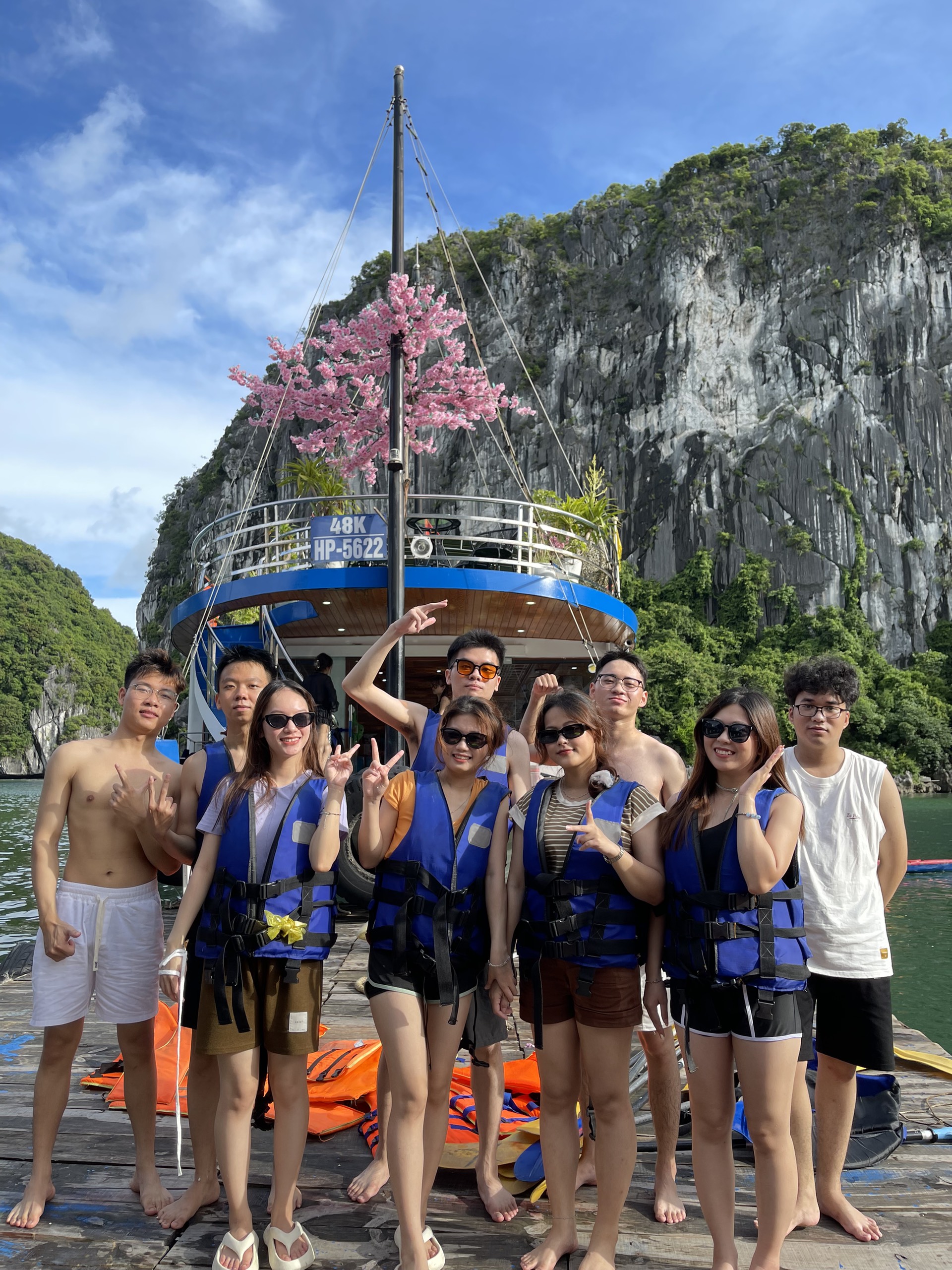 Tour Nửa Ngày Ngắm Hoàng Hôn - Du Thuyền CÁT BÀ BAY CRUISE - Vịnh Lan Hạ