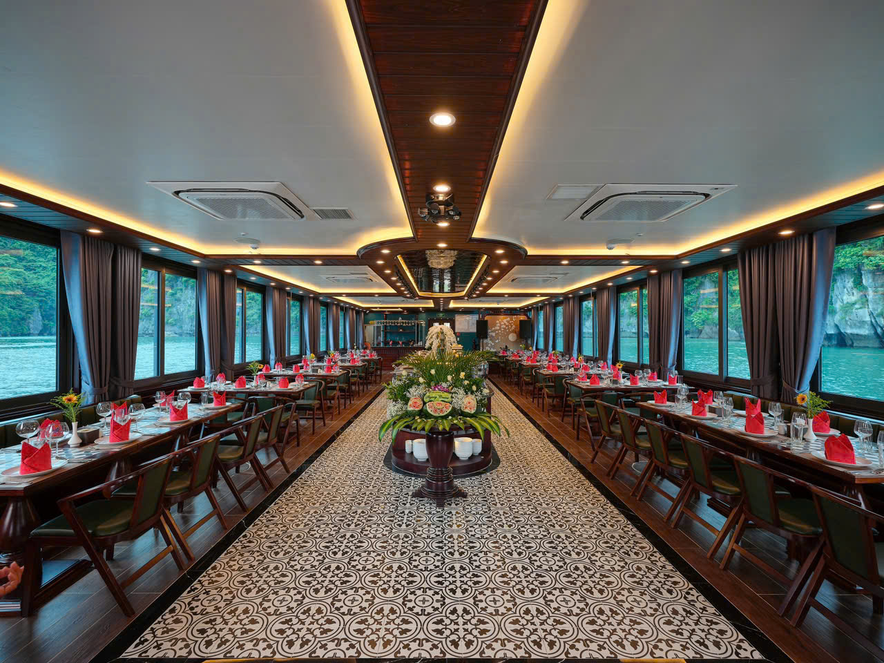 Tour 1 Ngày Vịnh Lan Hạ - Du Thuyền SKY WAY CRUISE