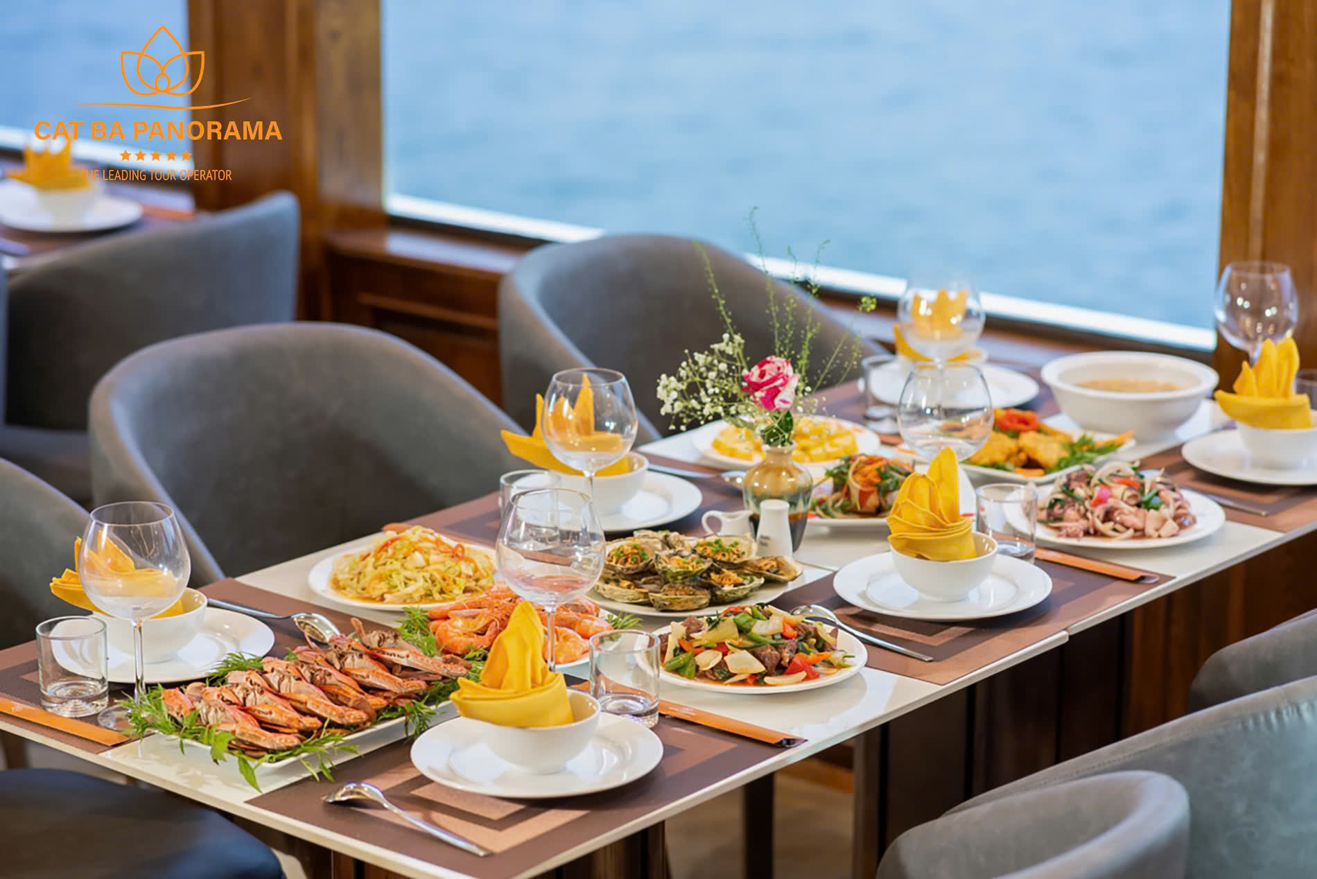 Tour 1 Ngày Vịnh Lan Hạ - Du Thuyền D'CHARME LUXURY CRUISE