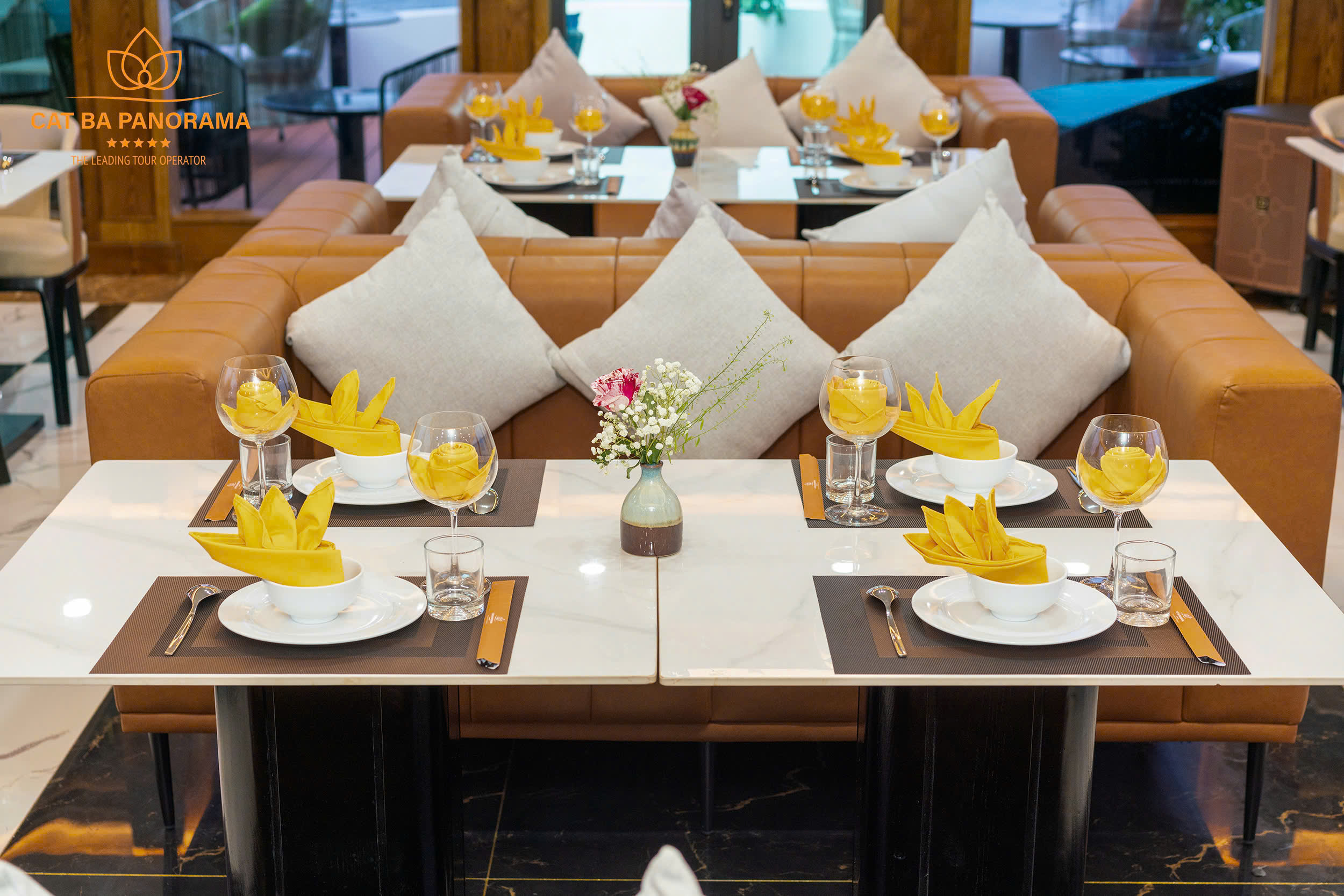 Tour 1 Ngày Vịnh Lan Hạ - Du Thuyền D'CHARME LUXURY CRUISE