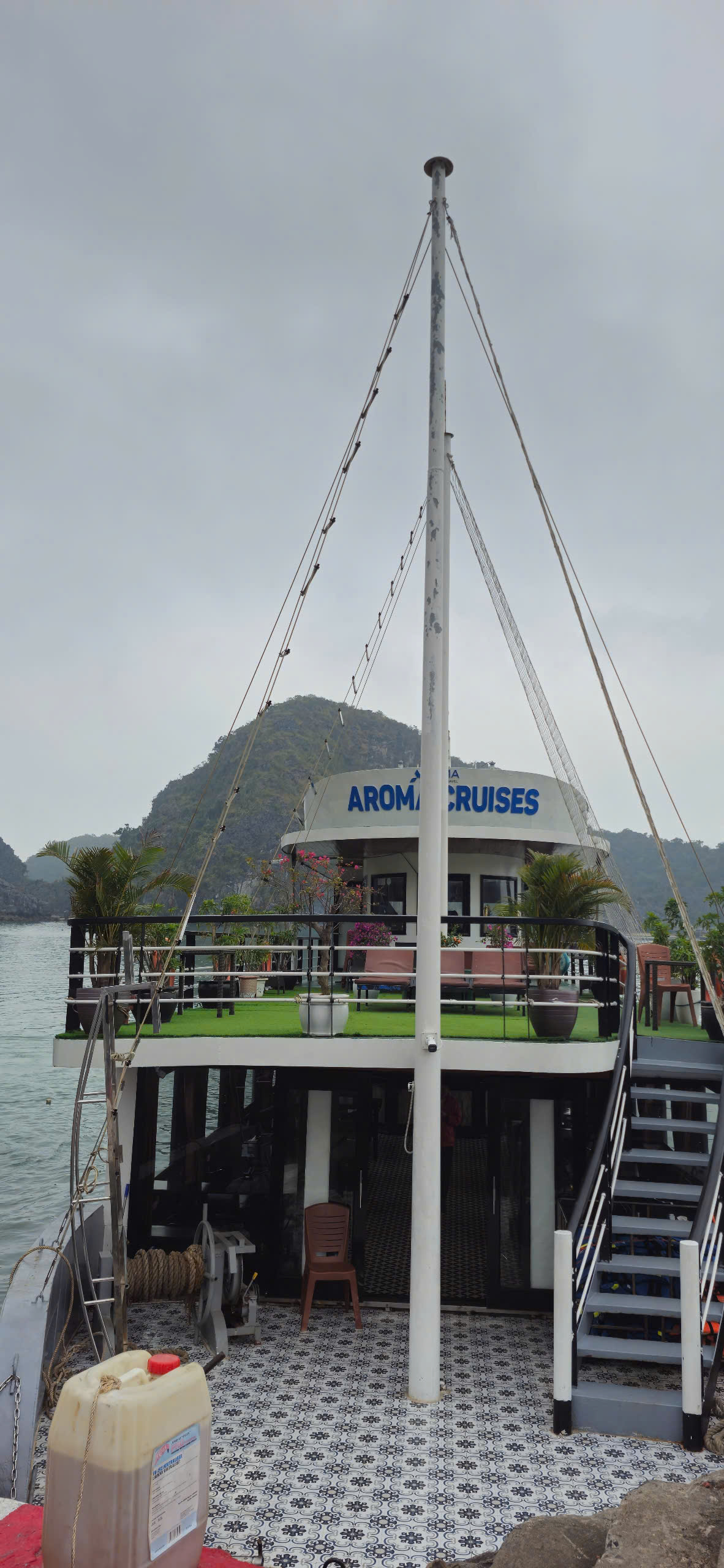 Tour 1 Ngày Vịnh Lan Hạ - Du Thuyền AROMA CRUISE
