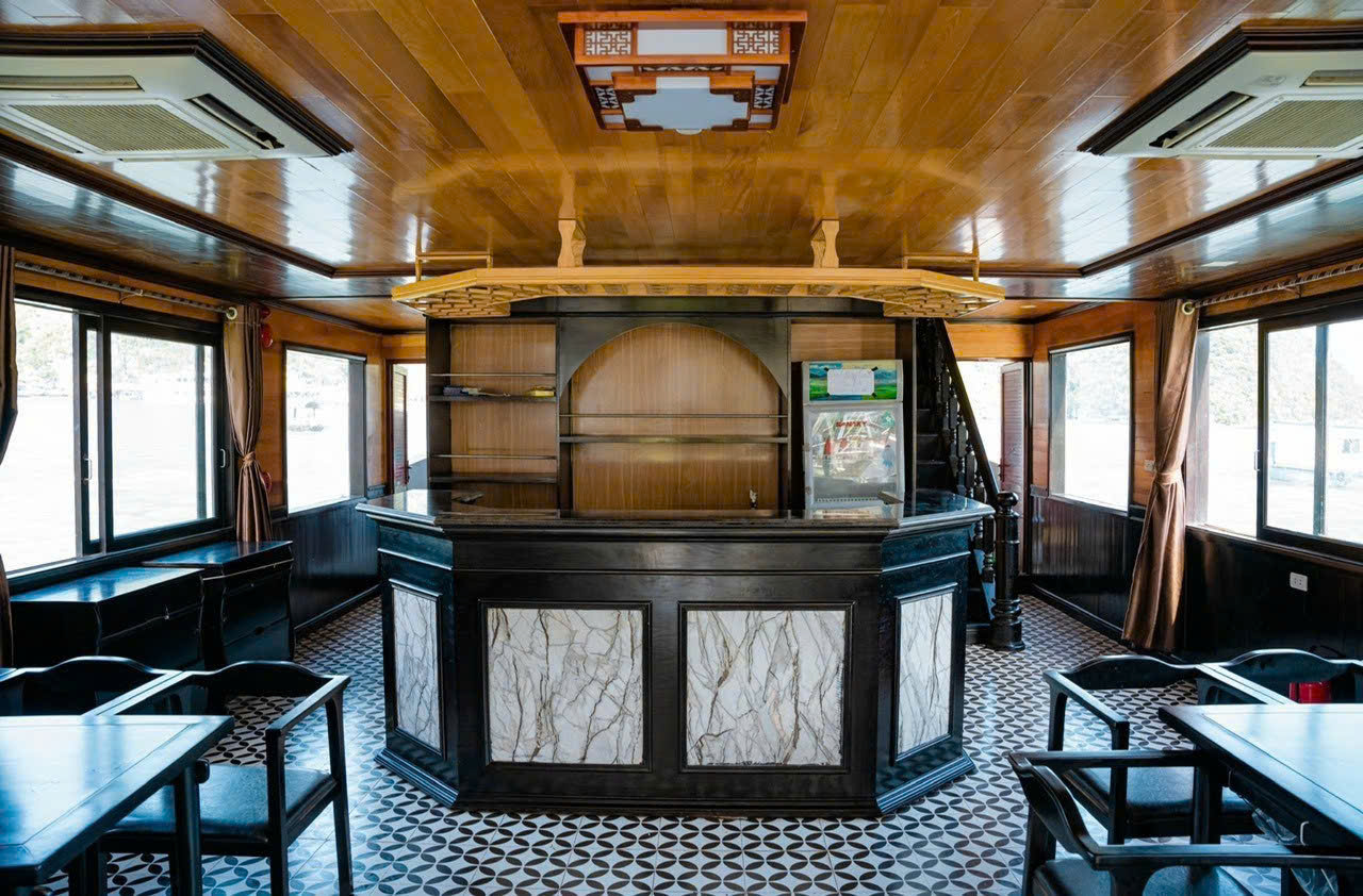 Tour 1 Ngày Vịnh Lan Hạ - Du Thuyền AROMA CRUISE