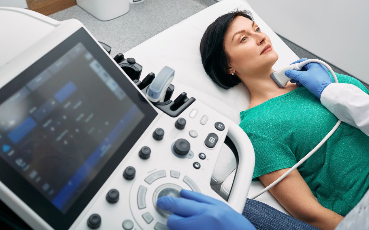 Bệnh Tuyến Giáp Làm Gì Để Hết? Hướng Dẫn Dễ Hiểu