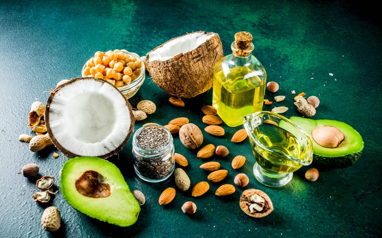 Ăn chay trường thường thiếu chất gì? Cách nhận biết và khắc phục