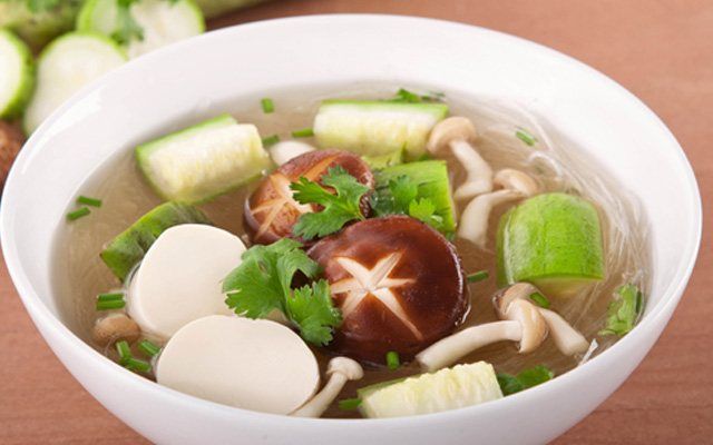 Hướng Dẫn Nấu Canh Bầu Nấm Rơm Ngọt Tự Nhiên, Tốt Cho Sức Khỏe