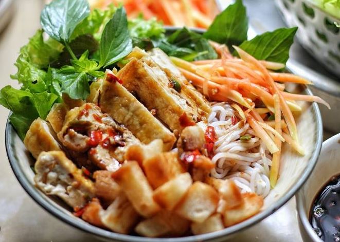 Cách làm bún nước tương hấp dẫn và đơn giản tại nhà