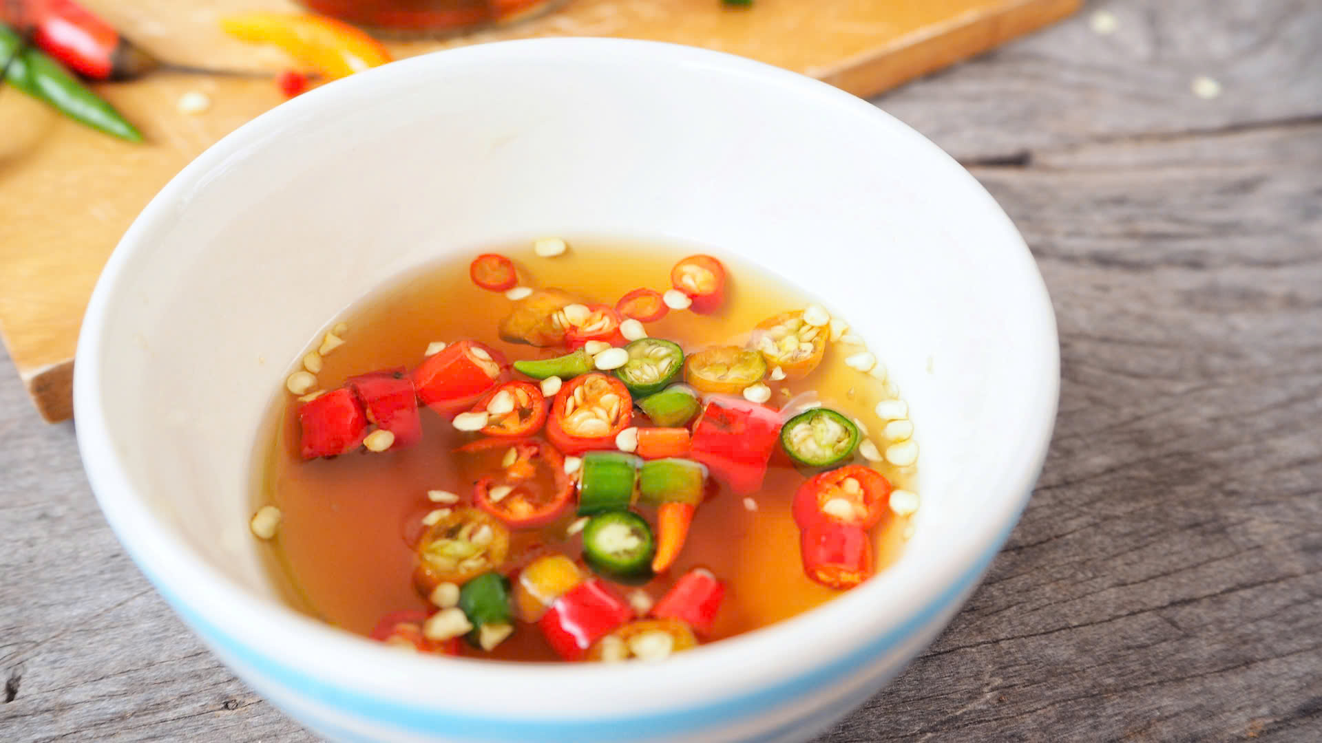 Cách chọn lựa nước mắm chay thật ngon