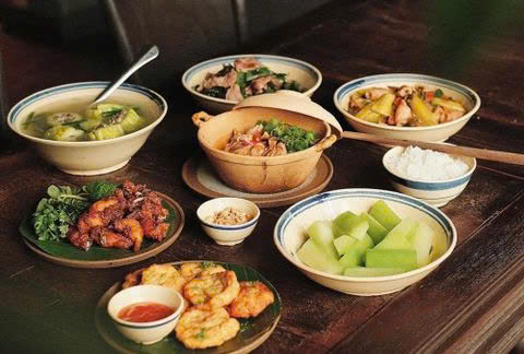Hạnh phúc gì hơn được ăn cơm mẹ nấu
