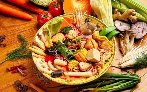 Hướng dẫn nấu Lẩu Thái chua cay chuẩn vị và đơn giản