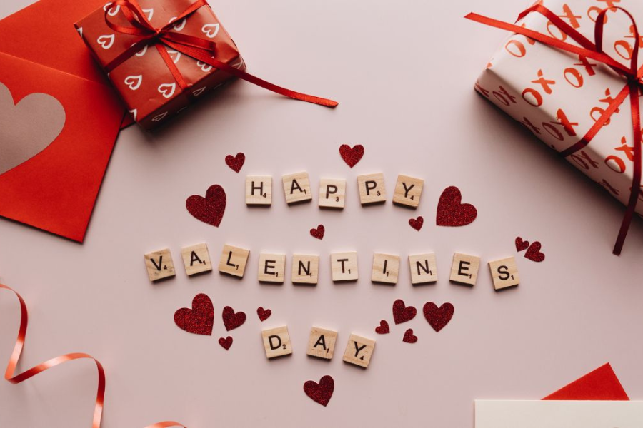 Valentine tặng gì? Gợi ý những món quà lãng mạn cho tình yêu thăng hoa