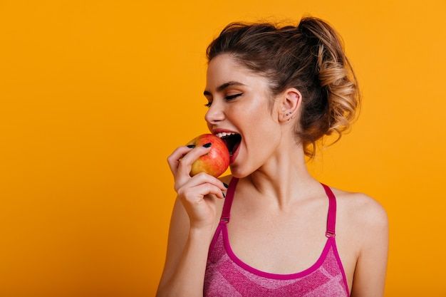  Ăn chay trường có uống sữa bò được không? Sự thật bạn cần biết
