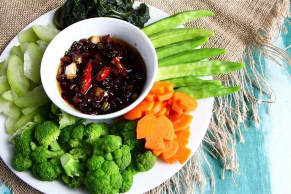 Rau Củ Luộc Chấm Kho Quẹt, Món Ăn Giản Dị, Đậm Đà Hương Vị Quê Nhà