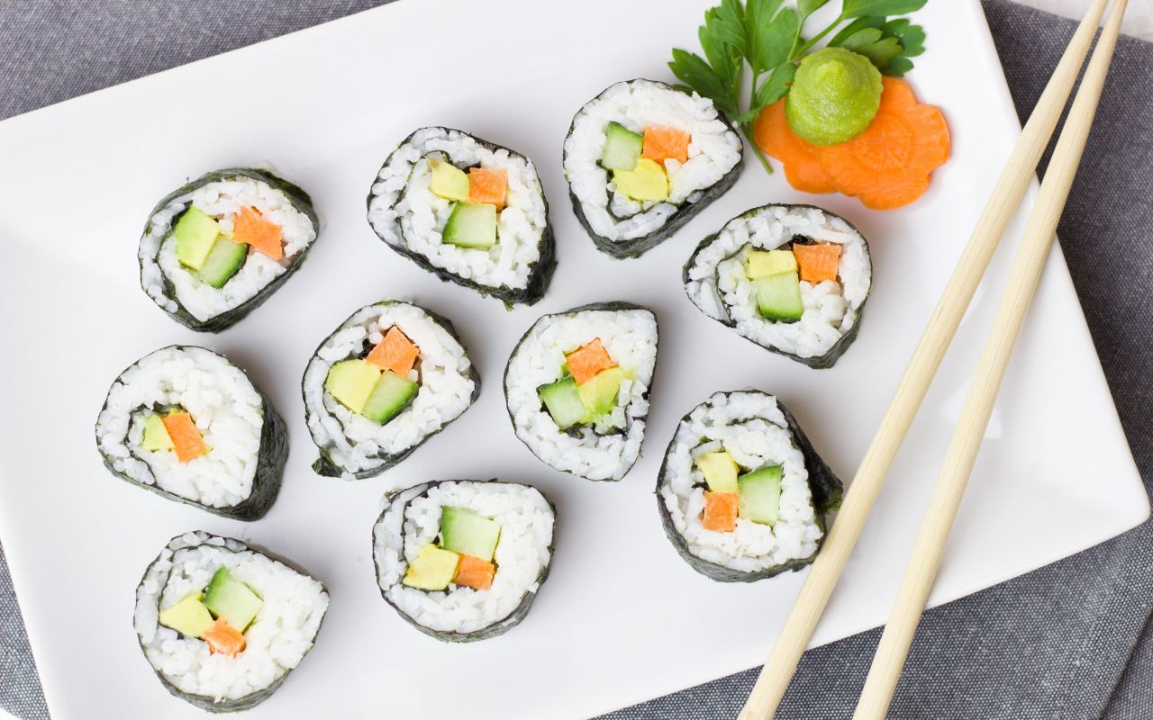  Ăn chay trường tốt không? Những Lợi Ích & Rủi Ro Cần Biết