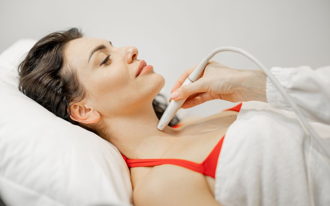 Bệnh Tuyến Giáp ở Phụ Nữ: Dấu Hiệu và Các Cột Mốc Quan Trọng