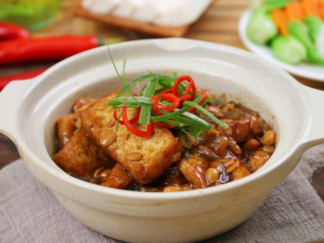 Đậu Hủ Kho Tương Hột, Món Chay Đậm Đà, Thơm Ngon Hấp Dẫn