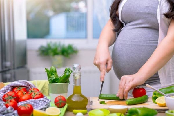 Bầu ăn chay trường có tốt không? Những điều mẹ bầu cần lưu ý