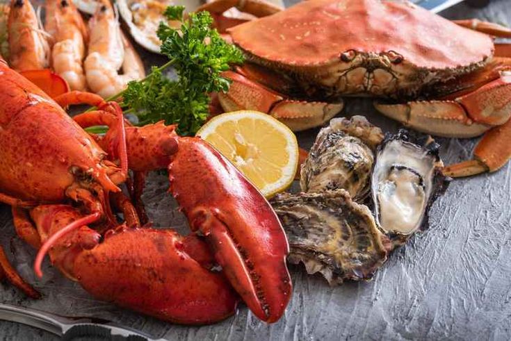 Người mắc bệnh tuyến giáp nên kiêng ăn gì? Những thực phẩm cần tránh để bảo vệ sức khỏe