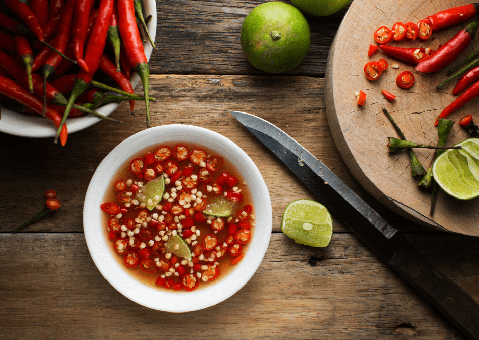 Người ăn chay sử dụng nước mắm chay thay thế cho nước mắm truyền thống