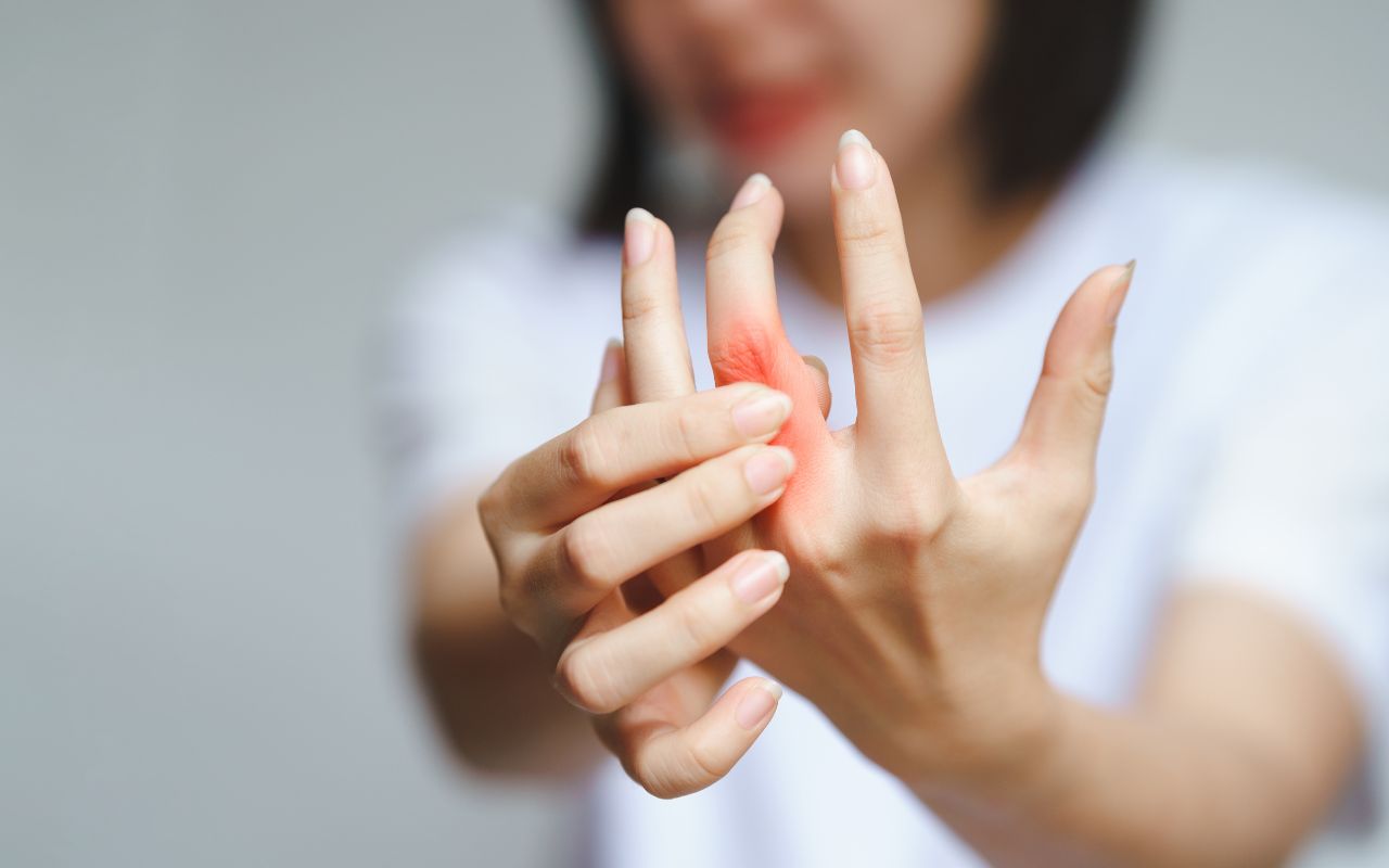 Viêm Khớp Dạng Thấp Nên Ăn Gì? Giảm Viêm Hiệu Quả
