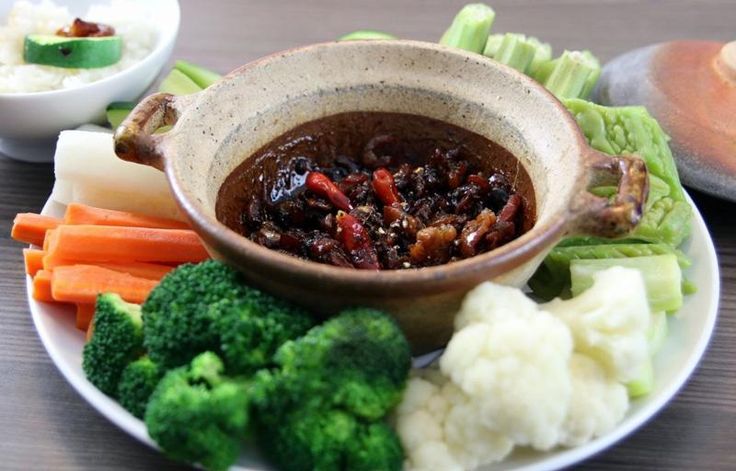Rau Củ Luộc Chấm Kho Quẹt, Món Ăn Giản Dị, Đậm Đà Hương Vị Quê Nhà