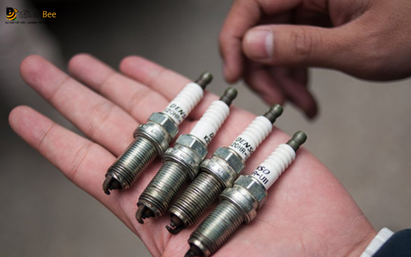 Thay bugi mới giúp xe dễ nổ máy hơn