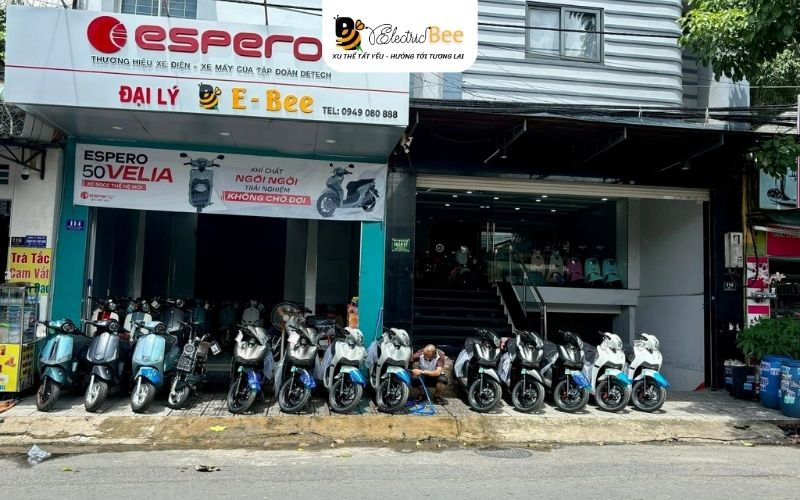 Cửa hàng Electric Bee phân phối các dòng xe máy 50cc cho học sinh nữ