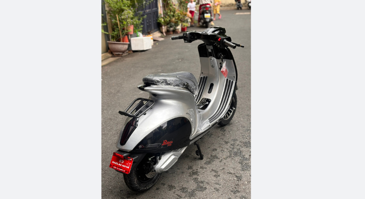 XE MÁY ĐIỆN REVO 946