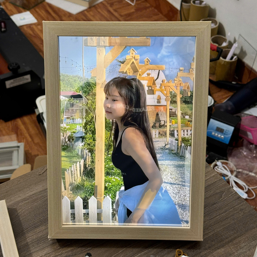 [LOẠI THƯỜNG PIN SẠC] khung gương KÍNH hiện ảnh khi mở đèn