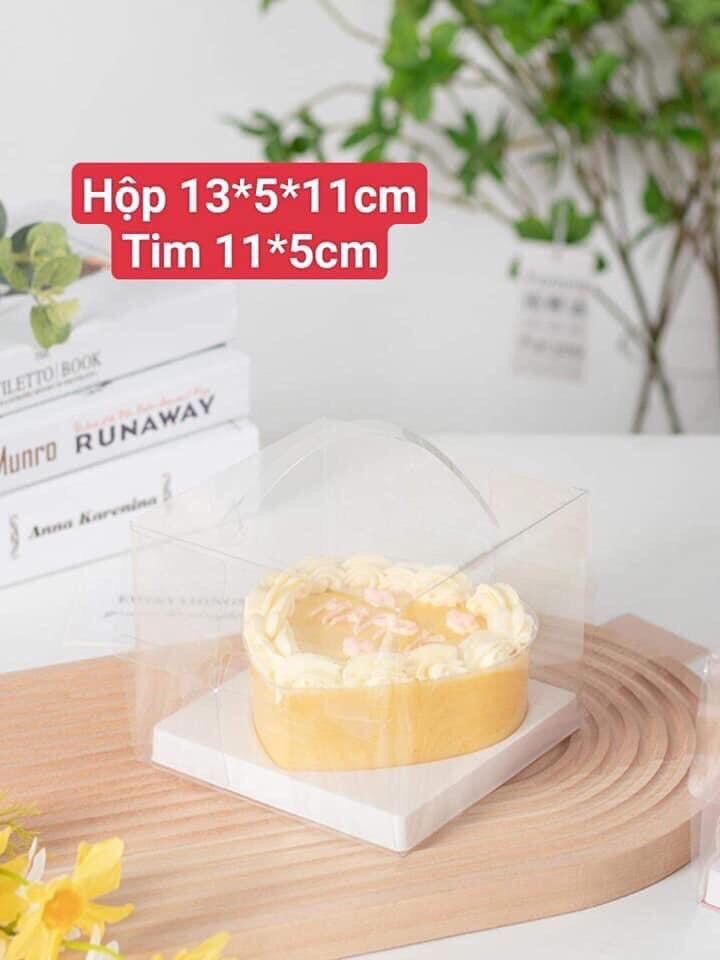 Hộp Mica khuôn tim