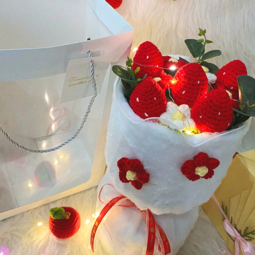 Bó hoa len bọc vải lông mịn hình quả Dâu, Cam, Táo dễ thương dành tặng bạn bè, người yêu