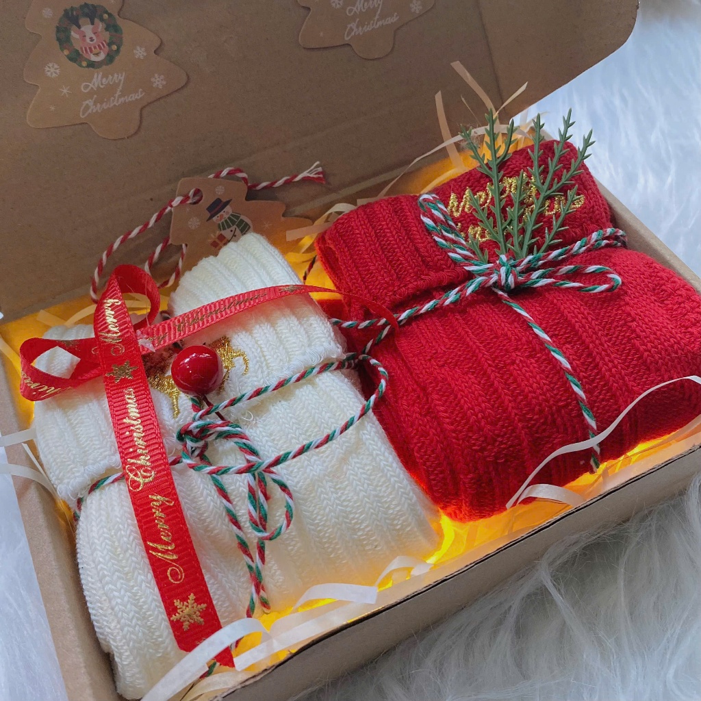 Set 2 Tất len ấm áp, xinh xắn làm quà tặng người yêu, tặng bạn bè