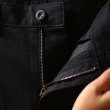 Quần Short Nam Khaki Trên Gối