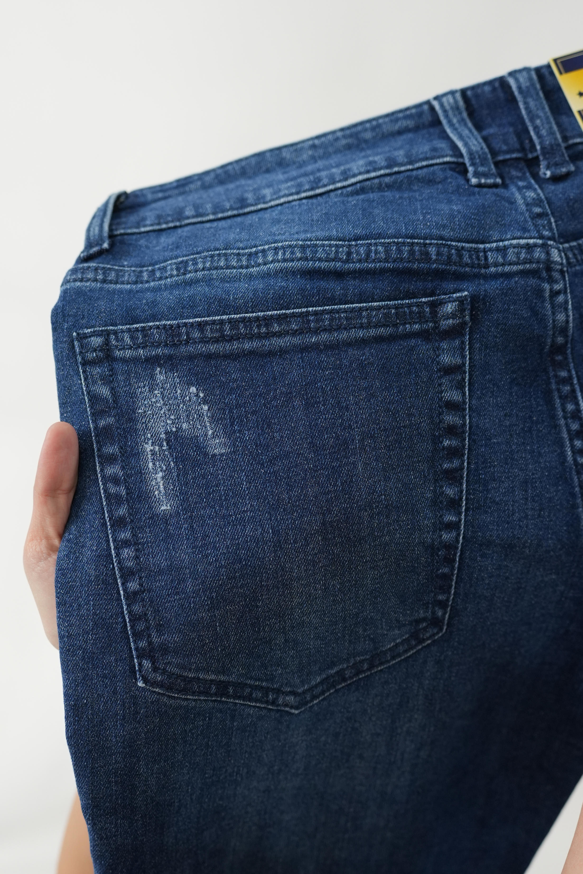 Quần Jeans Nam Slim Form Ôm