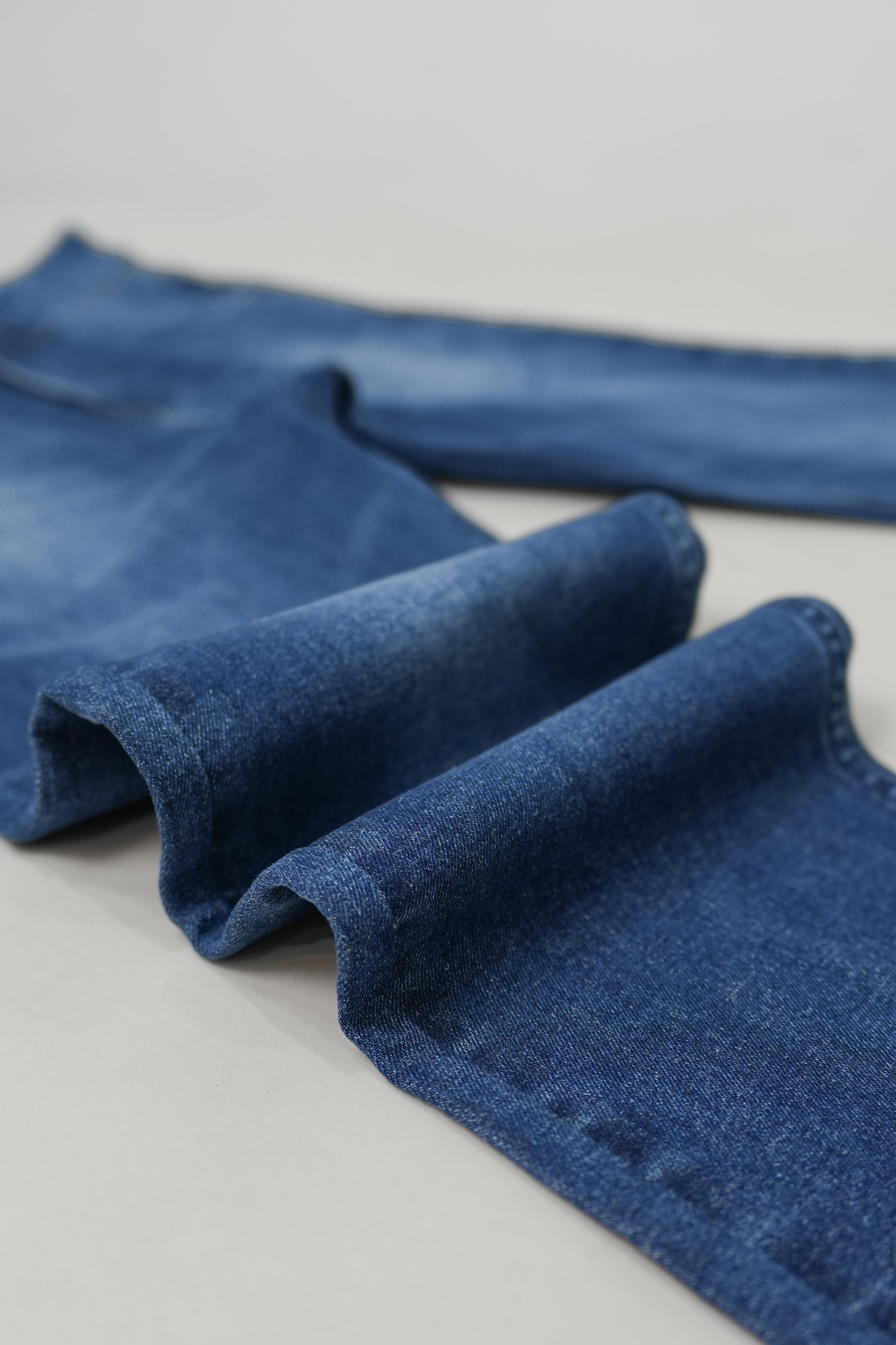 Quần Jeans Nam Slim Form Ôm