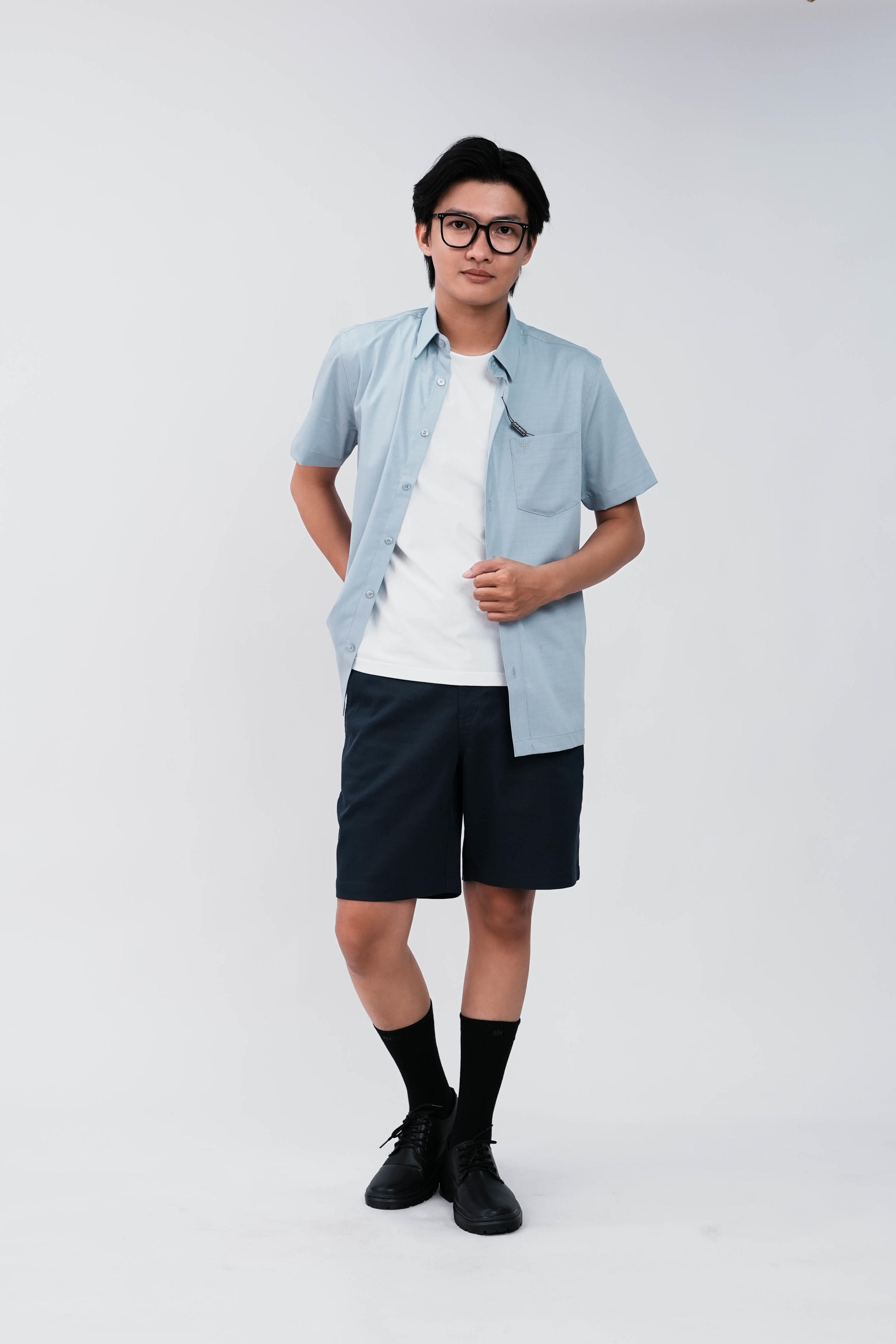 Áo Sơ Mi Nam Tay Ngắn Form Suông Vải Bamboo