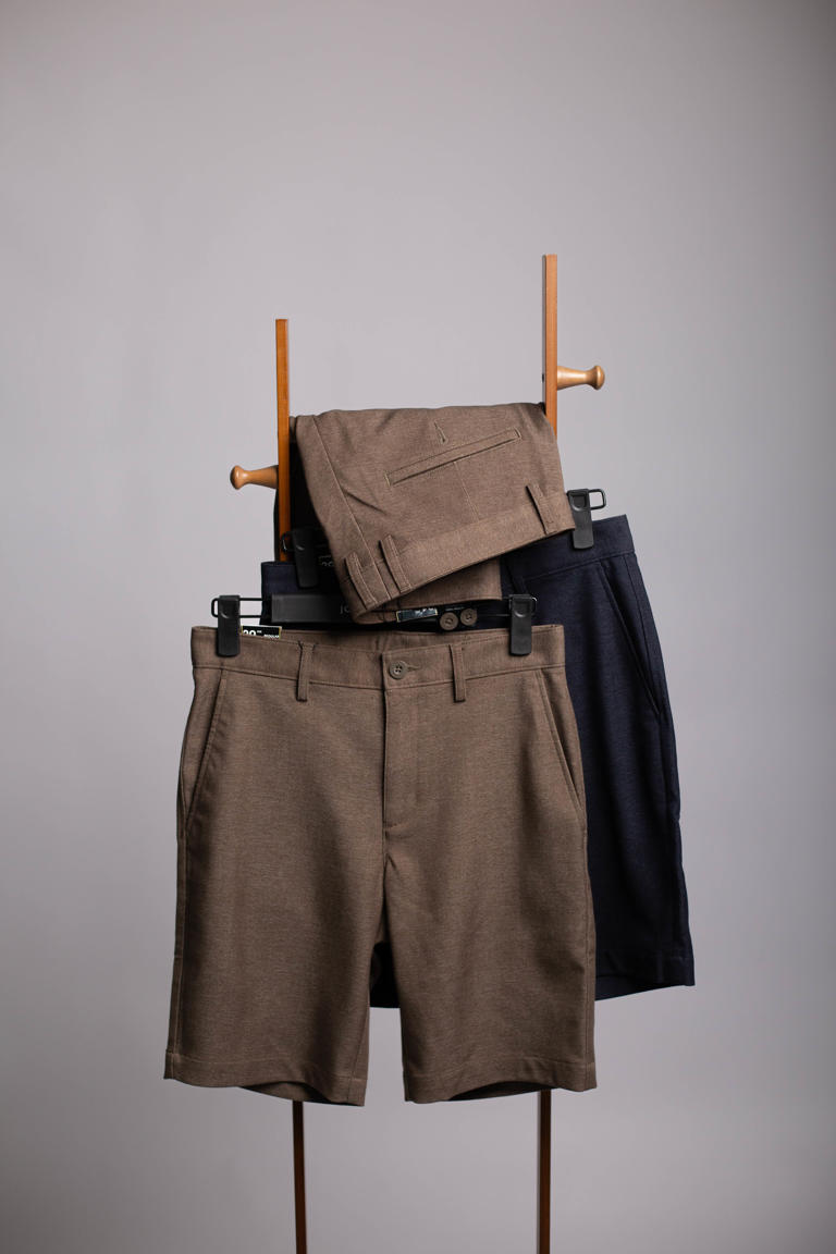 Quần Short Nam Khaki Trên Gối