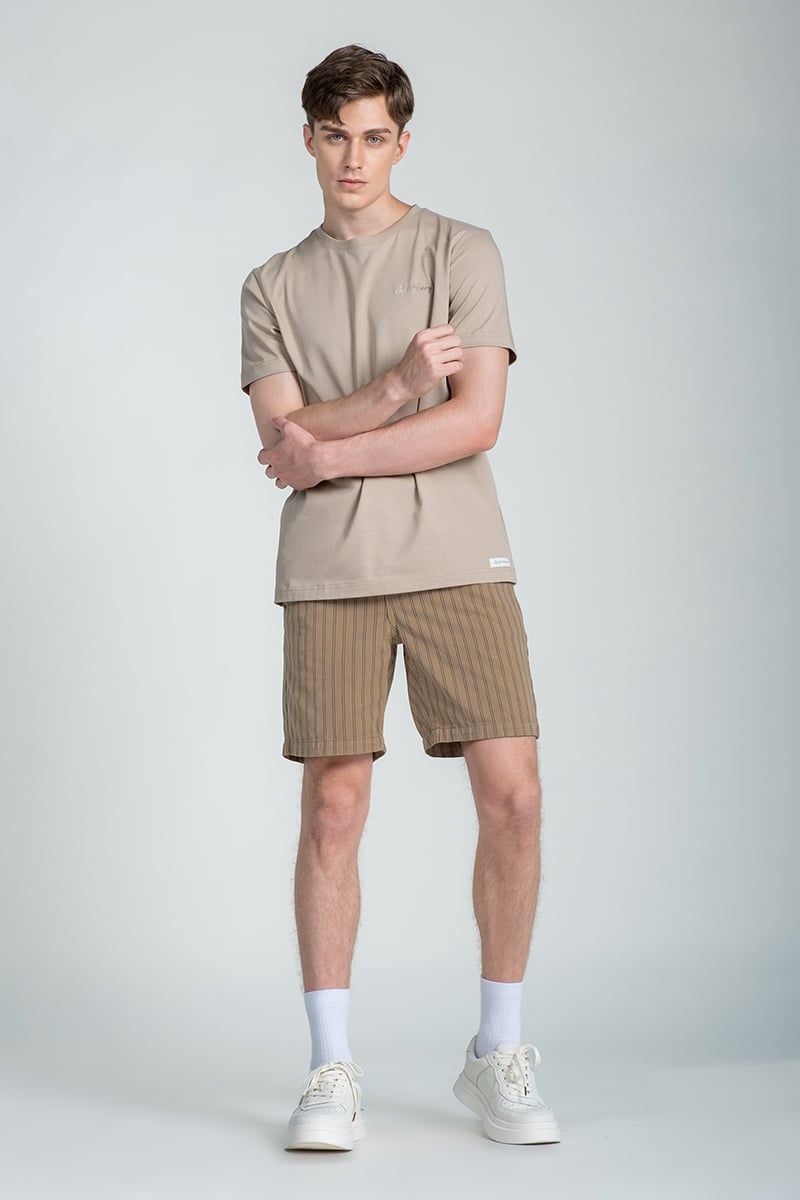 Quần Short Nam Khaki Trên Gối