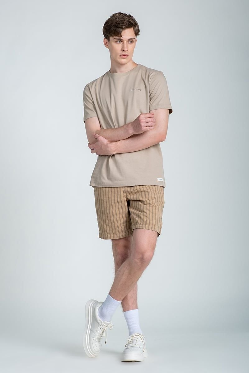Quần Short Nam Khaki Trên Gối
