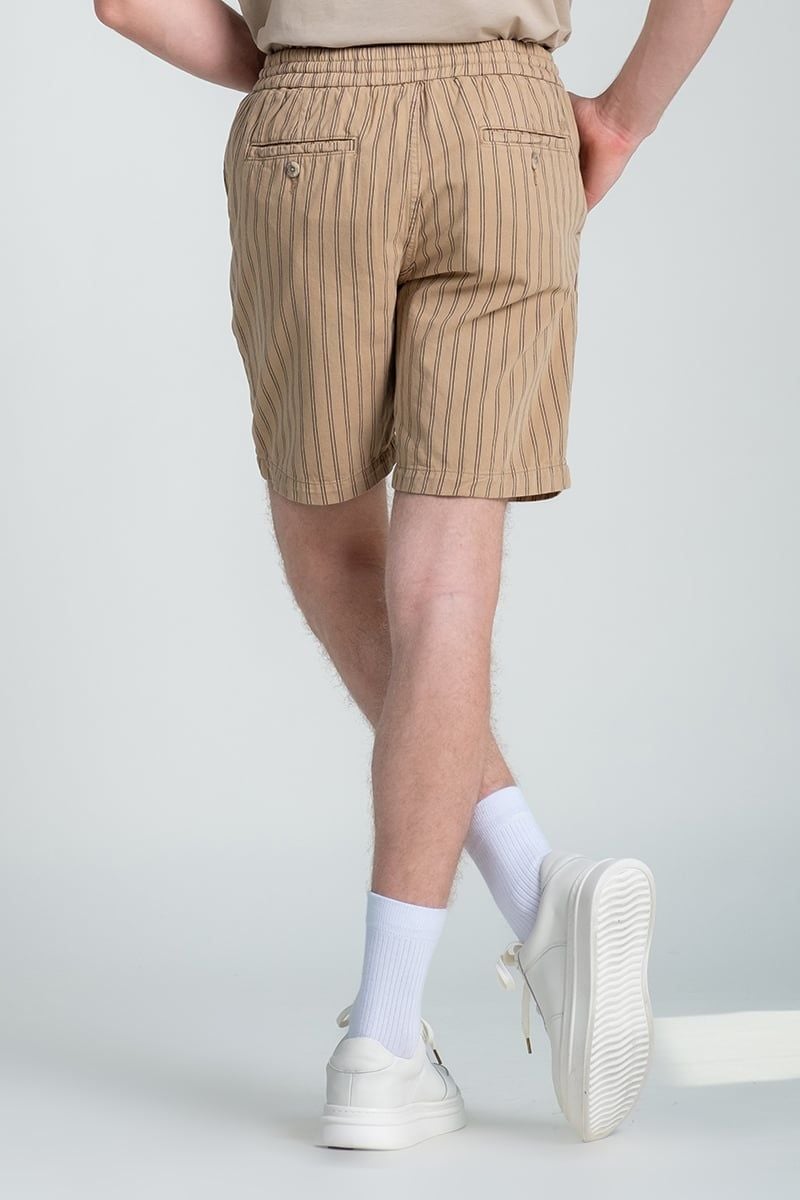 Quần Short Nam Khaki Trên Gối