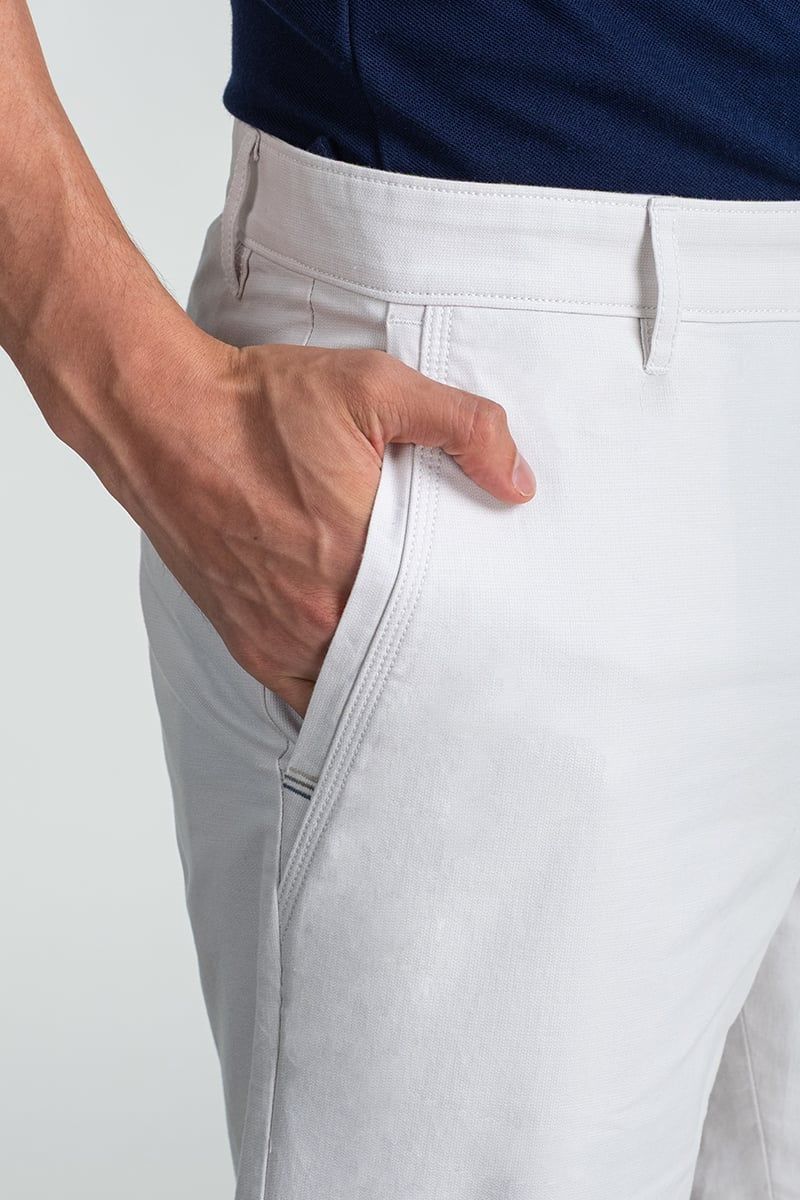 Quần Short Nam Khaki Trên Gối