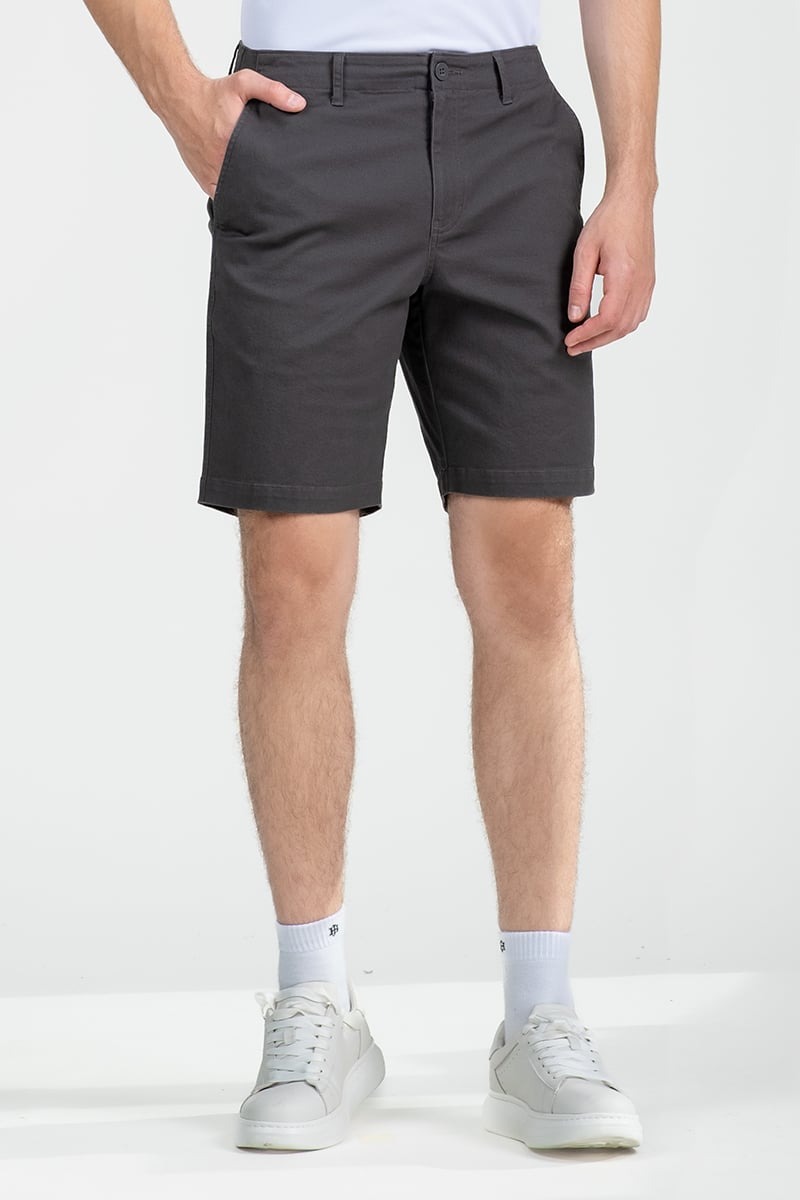 Quần Short Nam Khaki Trên Gối